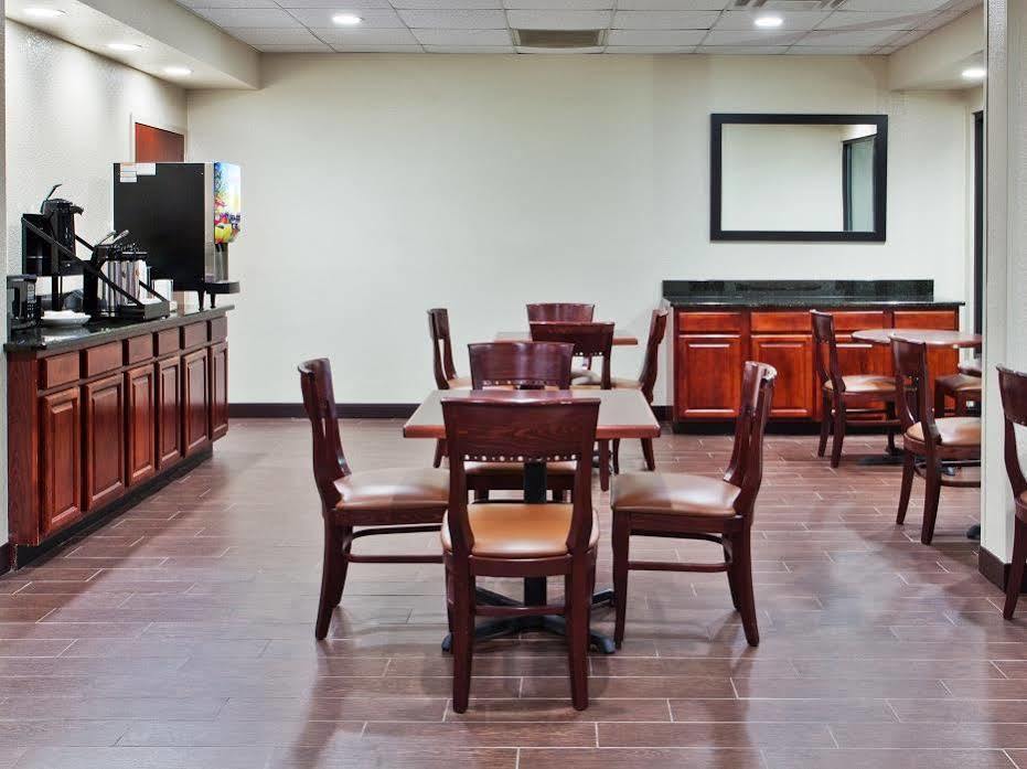 Quality Inn Valley - West Point Zewnętrze zdjęcie